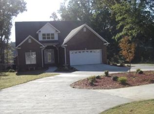 759 Coosa Dr, Cropwell, AL 35054