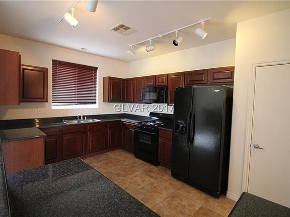 5th image of 8735 Evan Lilas St