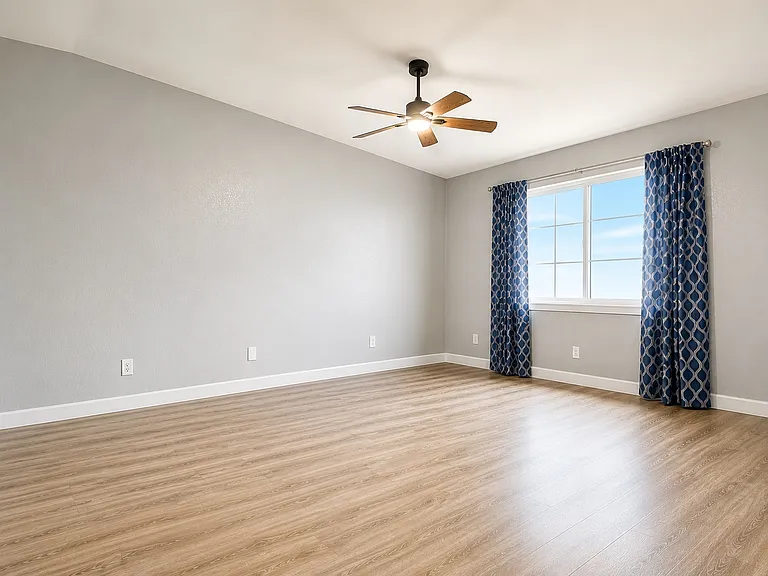 4255 Turbigo Ct — Photo 5