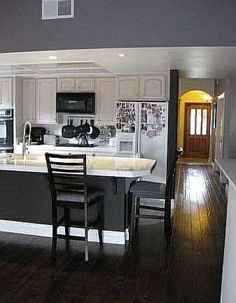 3rd image of 7578 E Woodsboro Ave