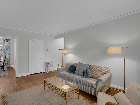 5th image of 4103 Devine St APT B1