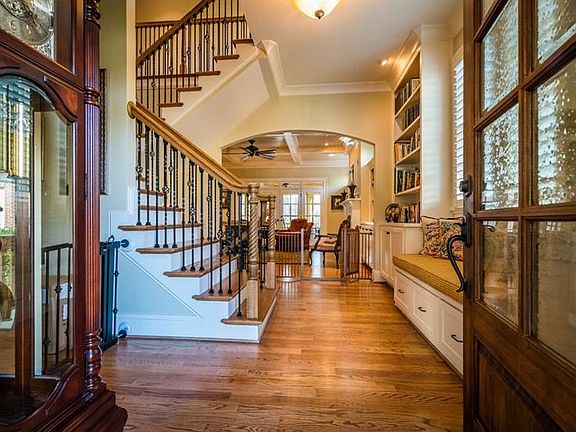 5th image of 763 Barrett Village Ln