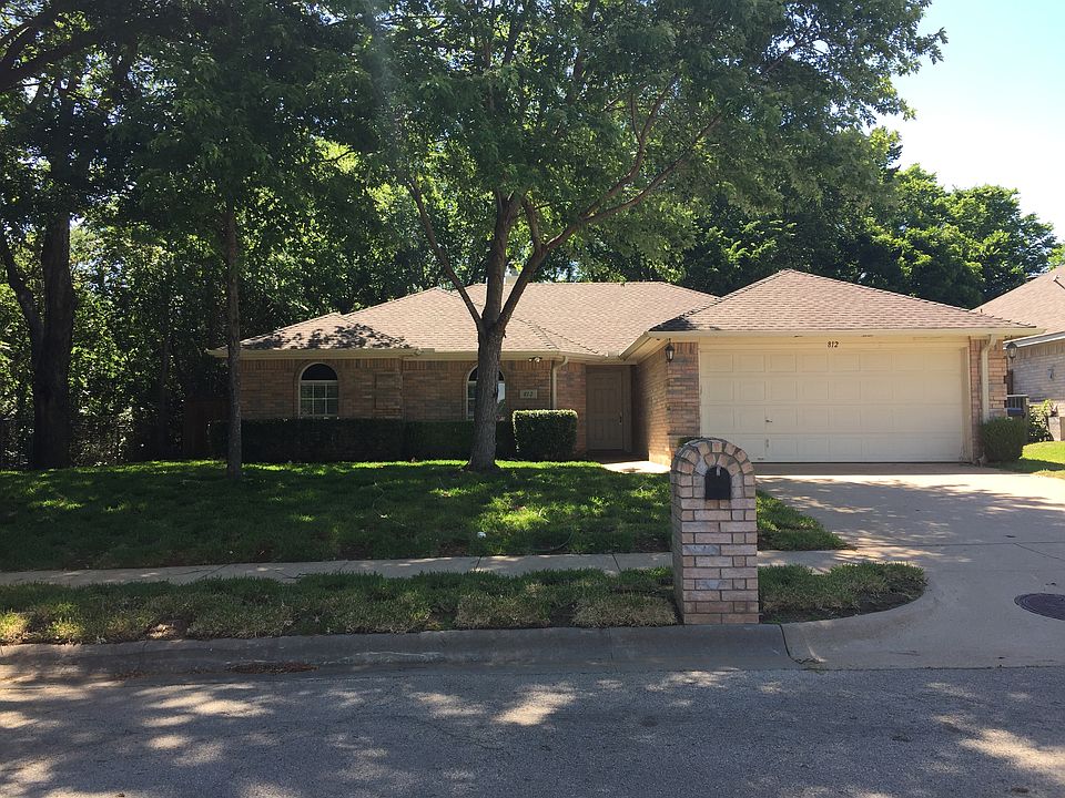 1st image of 812 Kossman Dr