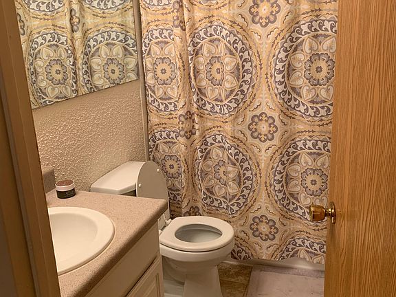5th image of 1130 Beech St APT 121