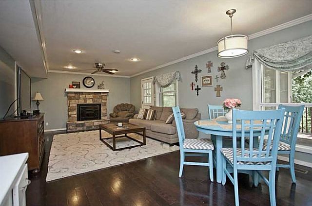 1st image of 2907 W Blue Hill Dr