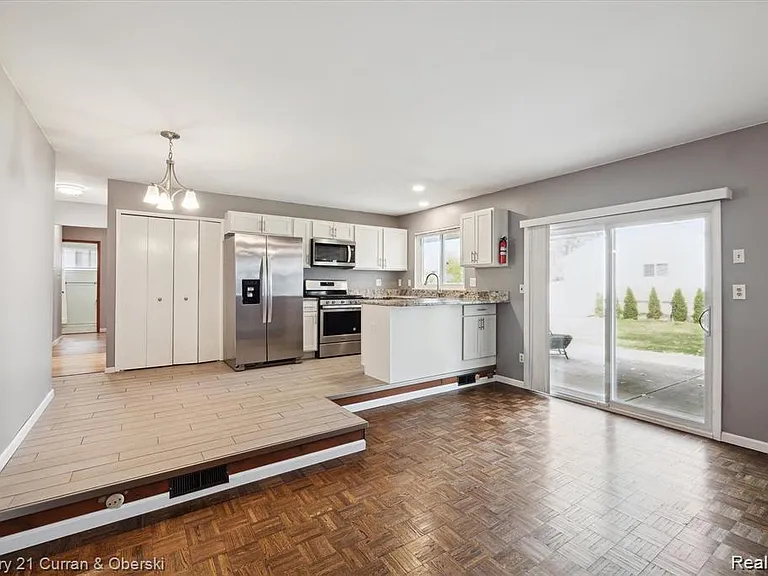 14374 Ramblewood St — Photo 3