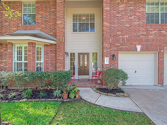 Beautiful front entrance with covered porch!