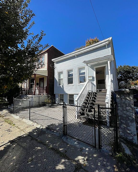1st image of 6 Willowdale Ave