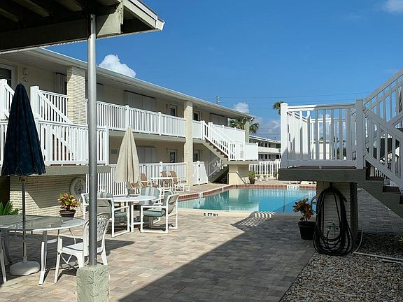 3rd image of 3601 Ocean Beach Blvd APT 2