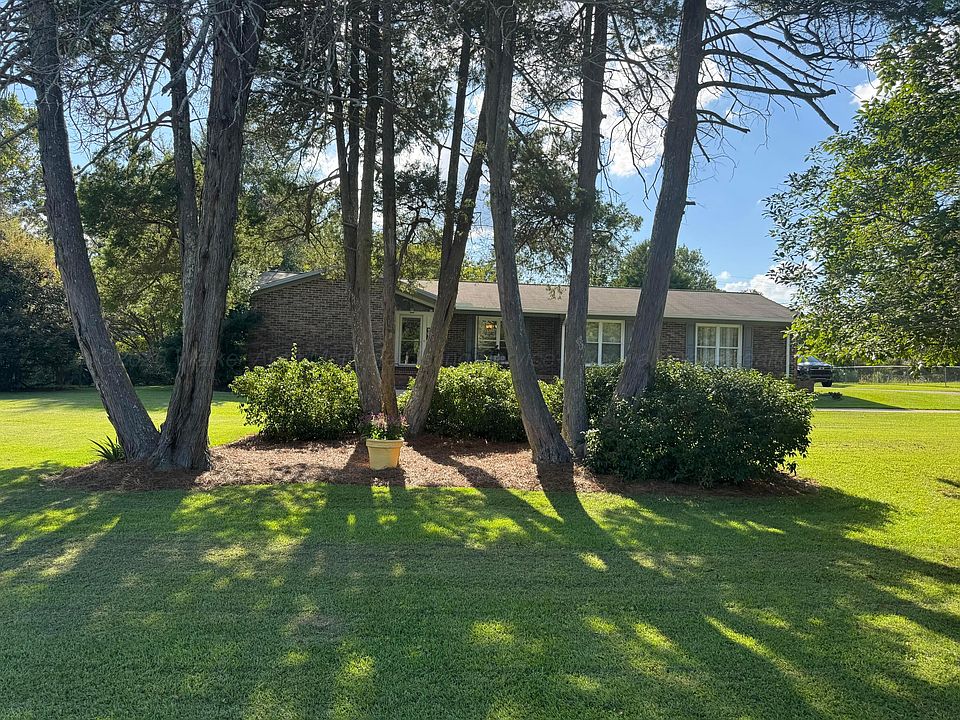 1st image of 104 Fernway Dr