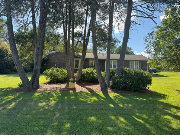 104 Fernway Dr, Jasper, AL 35501