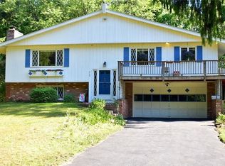 569 Saint Anns Ct, Webster, NY 14580