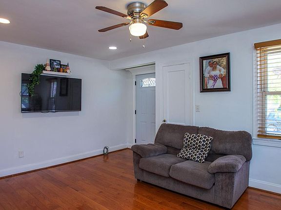 5th image of 3709 Kennedy Pl