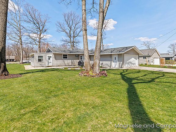 3rd image of 8201 Indian Shores Dr