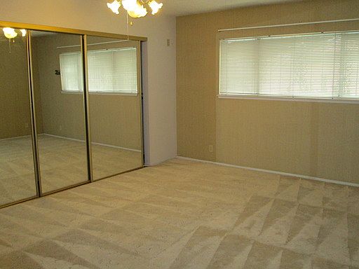 5th image of 1600 Breezewood Dr