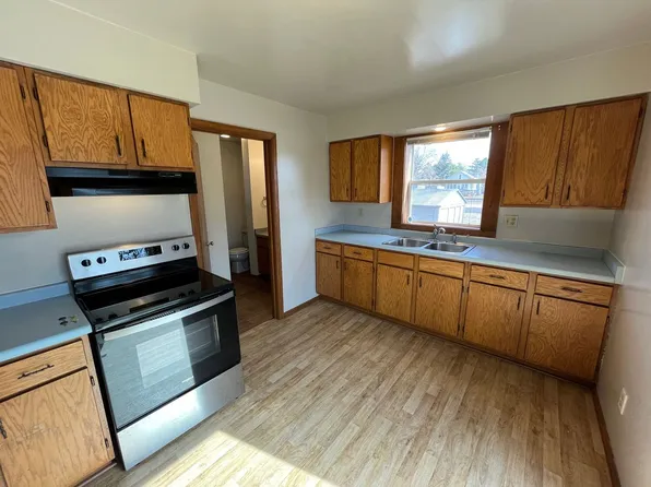 622 Grand St, 622 Grand St, Oshkosh, WI 54901