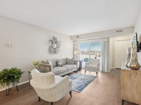 Harbour Village Apartments