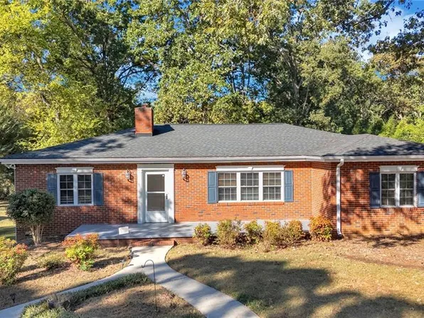 627 Oakmont Dr, Asheboro, NC 27205