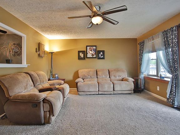 5th image of 9702 Scarborough Ave
