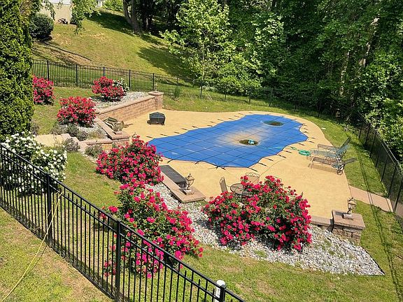 2nd image of 3715 Elberta Ln