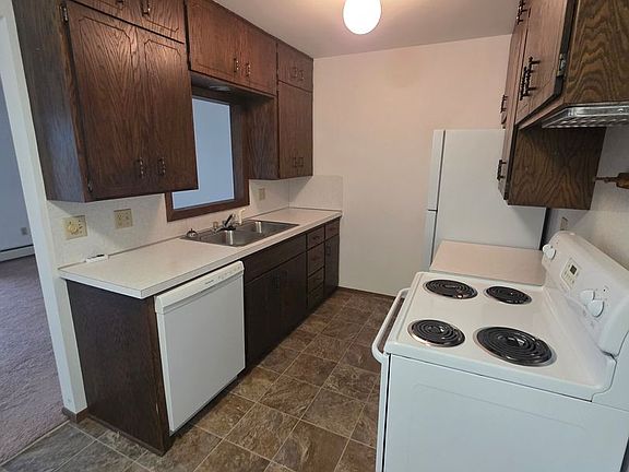 4th image of 1927 Hartle Ave #3C