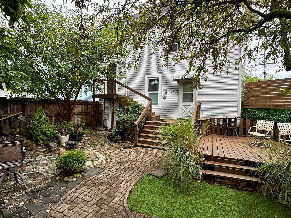 536 Reinhard Ave