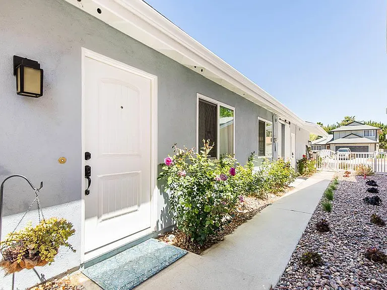 5805 Lake Lindero Dr — Photo 2