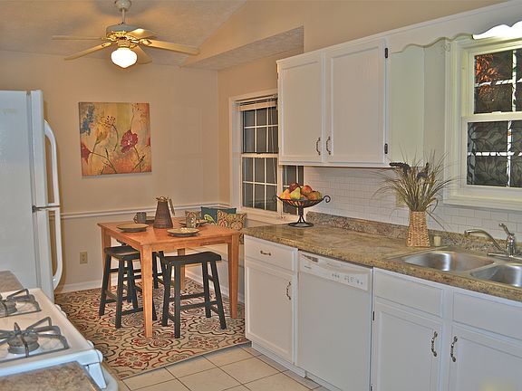3rd image of 5025 Morton Ferry Cir