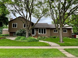 2904 S Pepper Ridge Ave, Sioux Falls, SD 57103