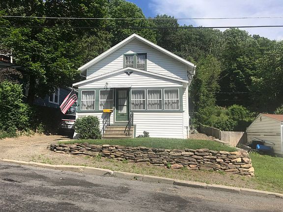 3rd image of 16 Telford St
