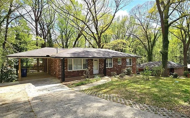 2833 Rockcliff Rd SE — Photo 16