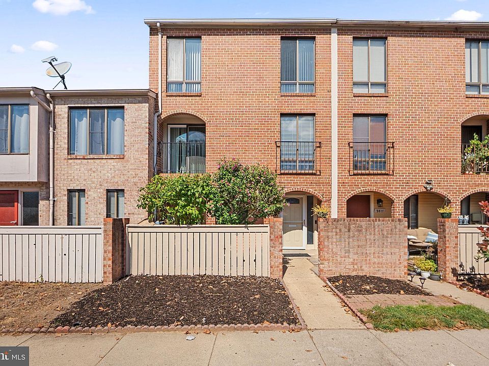 1st image of 9809 Brassie Way