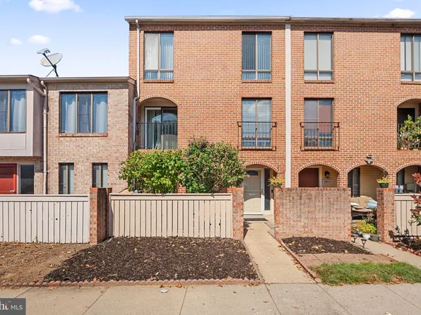 9809 Brassie Way, Montgomery Village, MD 20886