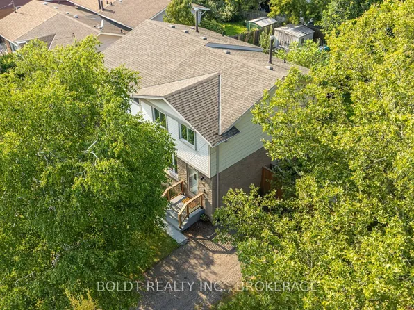47 Brackencrest Rd, Saint Catharines, ON L2P 3K7