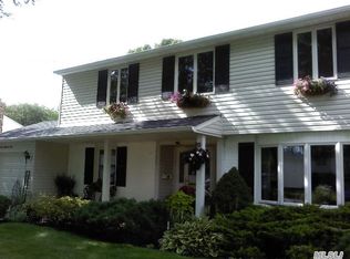 105 Wicks Rd, Commack, NY 11725