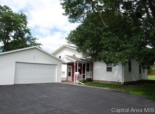 100 W Marion St, HENDERSON, IL 61439