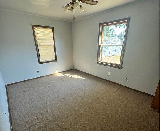 4th image of 2321 W Elm Ave