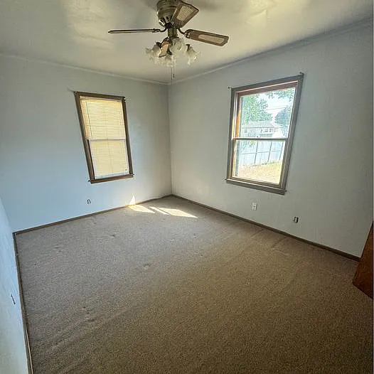 2321 W Elm Ave — Photo 4