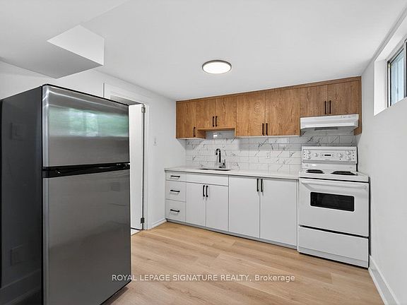 4th image of 297 Kennedy Rd #Basement