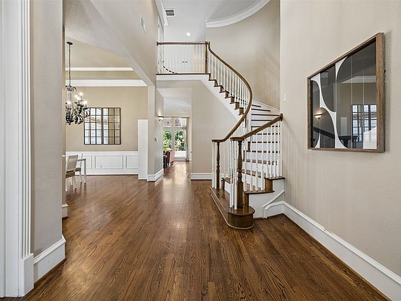 4th image of 1414 Monarch Way