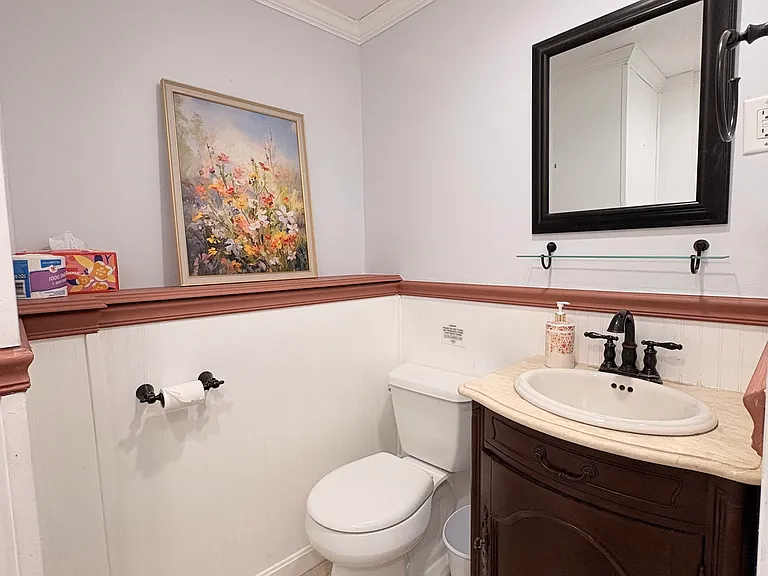 480 Forest Rd — Photo 12
