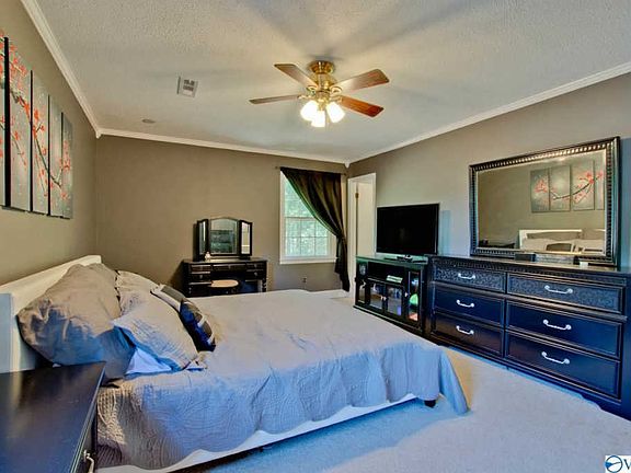 4th image of 10235 Melanie Dr SE