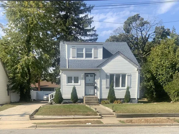 11 Grant Street, Roosevelt, NY 11575