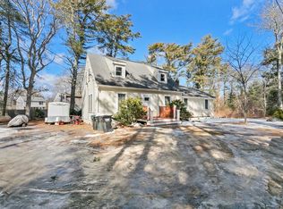 51-51R Buzzards Bay Dr, Plymouth, MA 02360