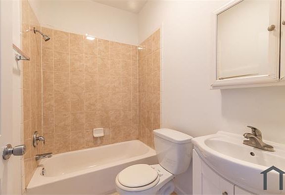 5th image of 1745 W Diamond St