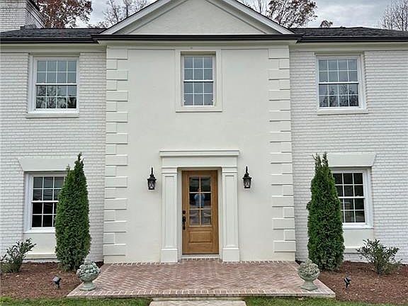 3rd image of 311 Cowles St