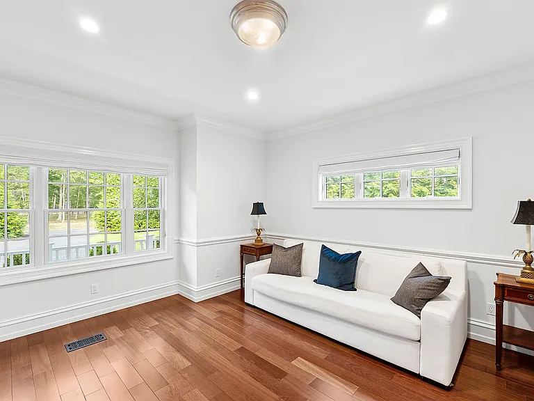 124 Underwood Dr — Photo 10