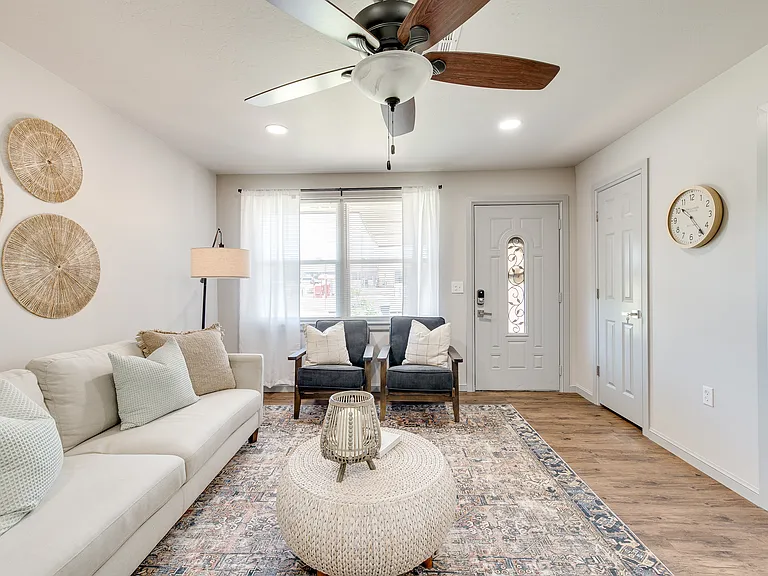 2841 Cambridge Ct — Photo 25