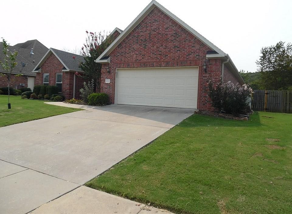 1st image of 4225 E Oakmont Dr