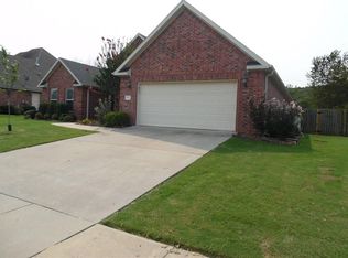 4225 E Oakmont Dr, Fayetteville, AR 72701